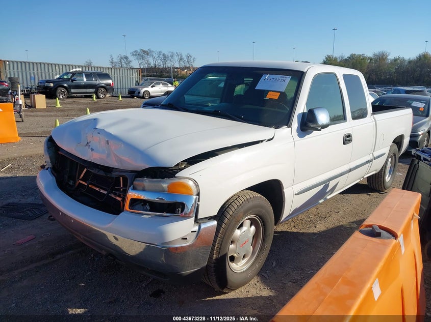 2GTEC19T421255726 2002 GMC SIERRA photo no. 2