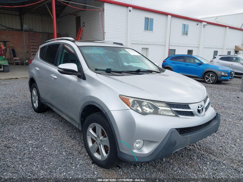 TOYOTA RAV4 XLE