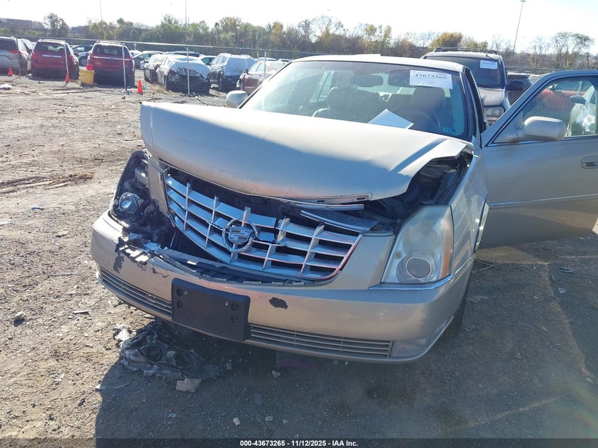 2007 Cadillac Dts V8 VIN: 1G6KD57Y77U168648 Lot: 43673265
