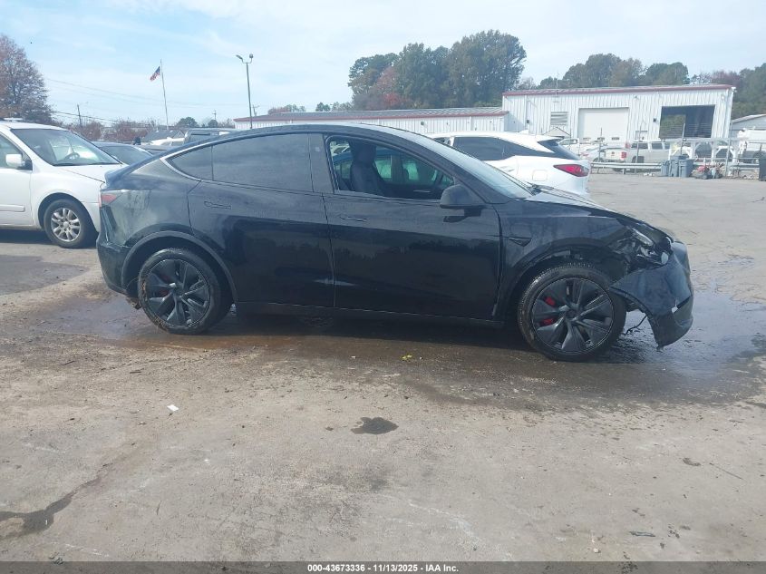2025 Tesla Model Y Long Range Dual Motor All-Wheel Drive VIN: 7SAYGDEE9SA355439 Lot: 43673336