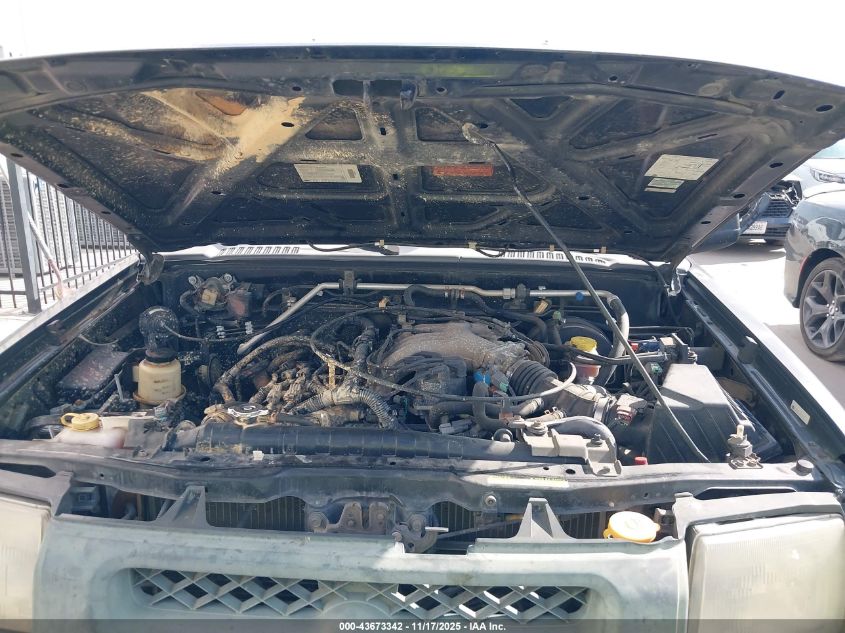 2000 Nissan Xterra Se/Xe VIN: 5N1ED28YXYC555933 Lot: 43673342