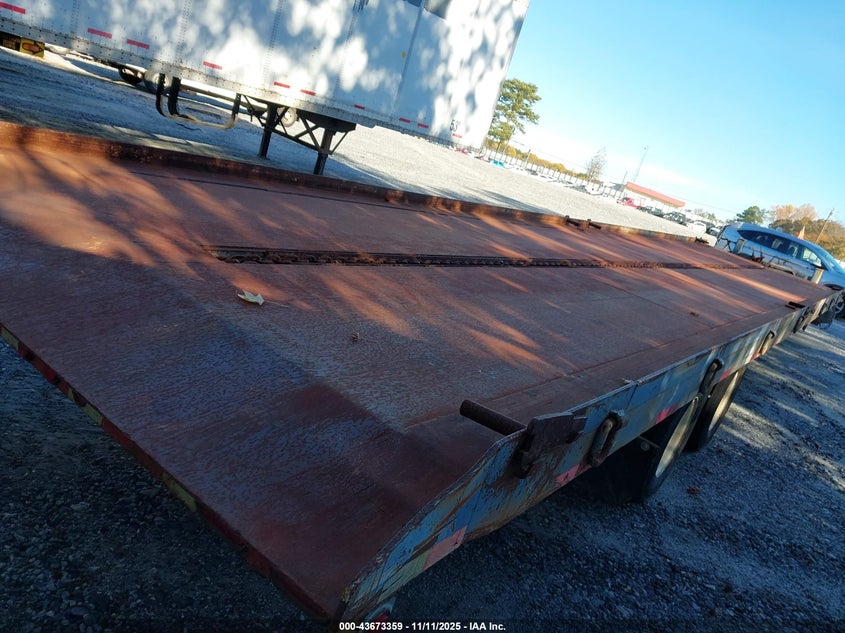 1L9SC492XAG423067 2010   photo no. 4