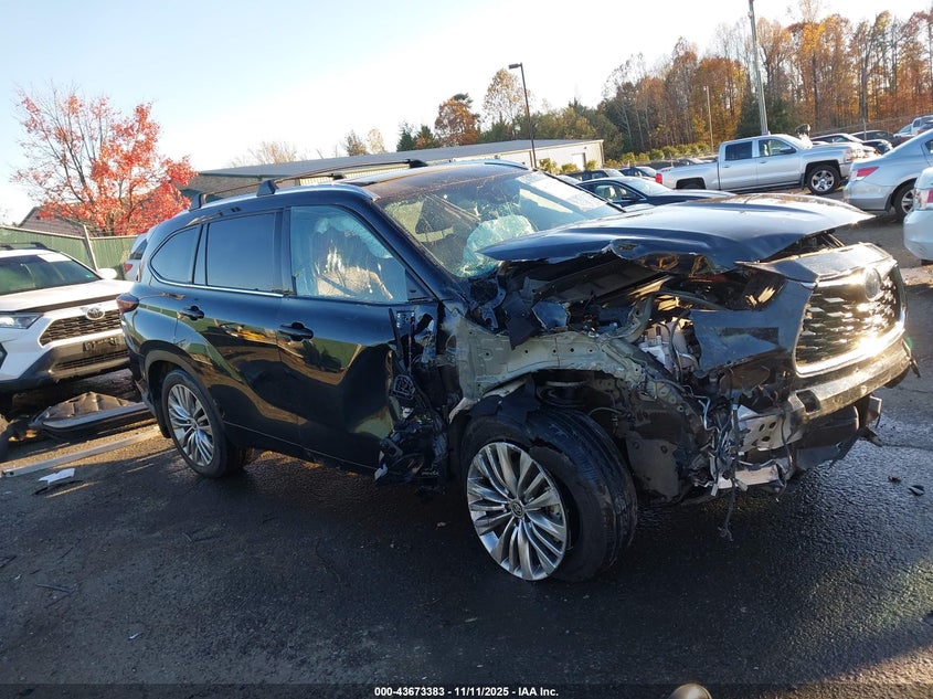 TOYOTA HIGHLANDER PLATINUM