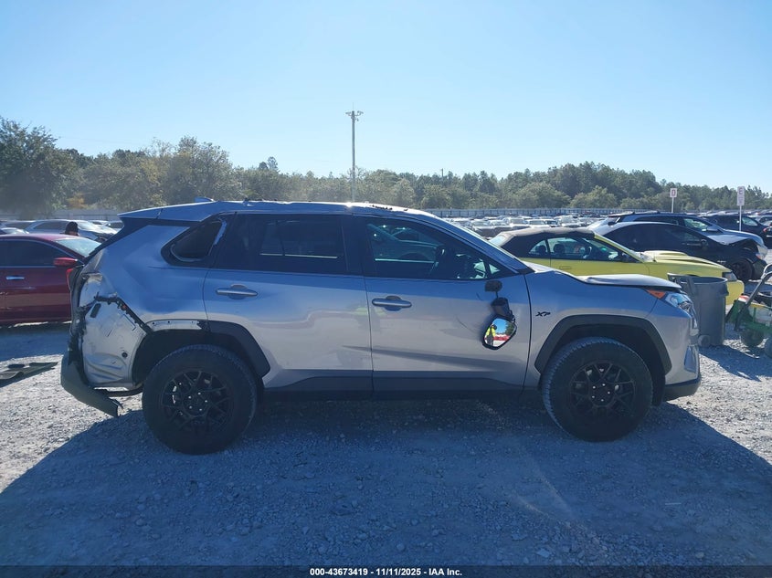2021 TOYOTA RAV4 XLE 2T3W1RFV7MC147238