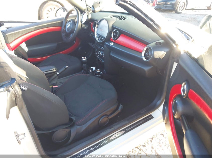 2014 MINI ROADSTER JOHN COOPER WORKS - WMWSY9C57ET432679
