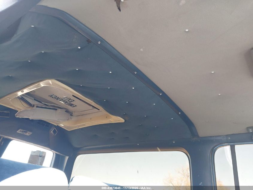 1986 GMC Suburban K1500 VIN: 1G5EK16L4GF503827 Lot: 43673645