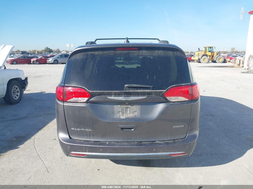 2017 Chrysler Pacifica Touring-L VIN: 2C4RC1BG6HR745464 Lot: 43673824