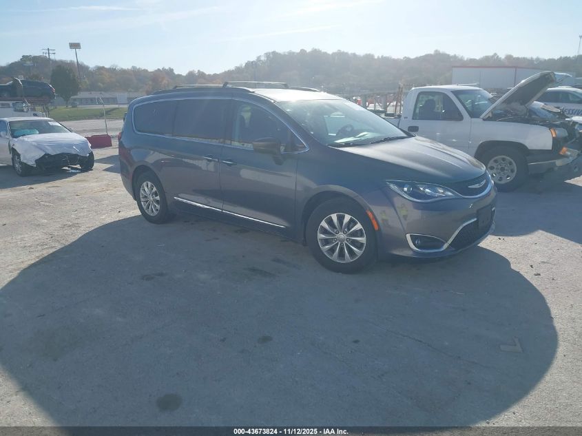 CHRYSLER PACIFICA TOURING-L