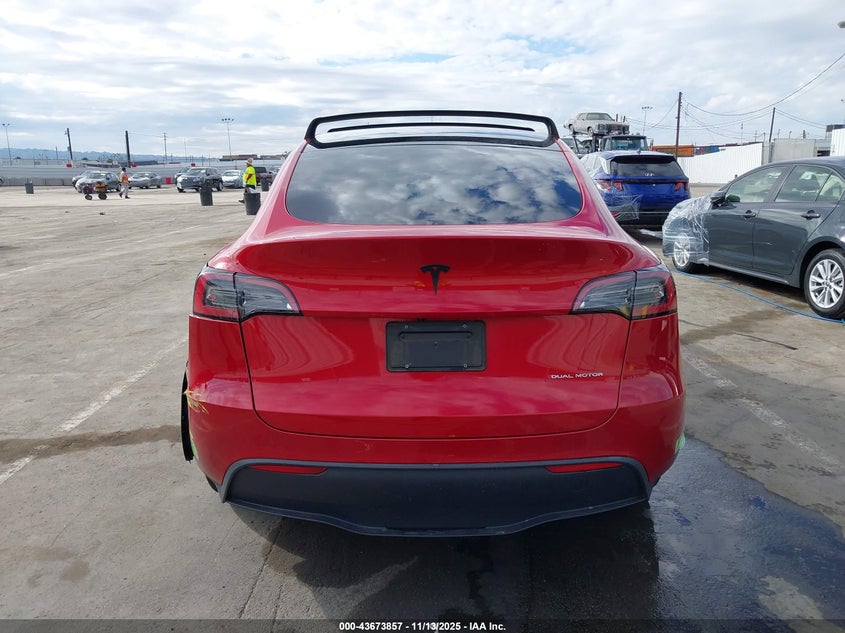 2023 Tesla Model Y Awd/Long Range Dual Motor All-Wheel Drive VIN: 7SAYGDEE1PA065333 Lot: 43673857