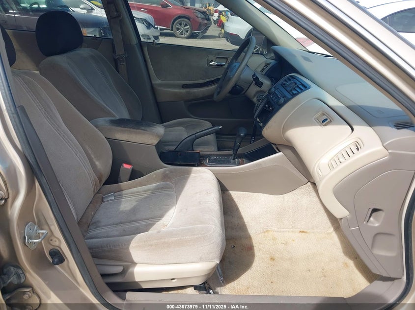 1HGCG5677YA101683 2000 HONDA ACCORD photo no. 5