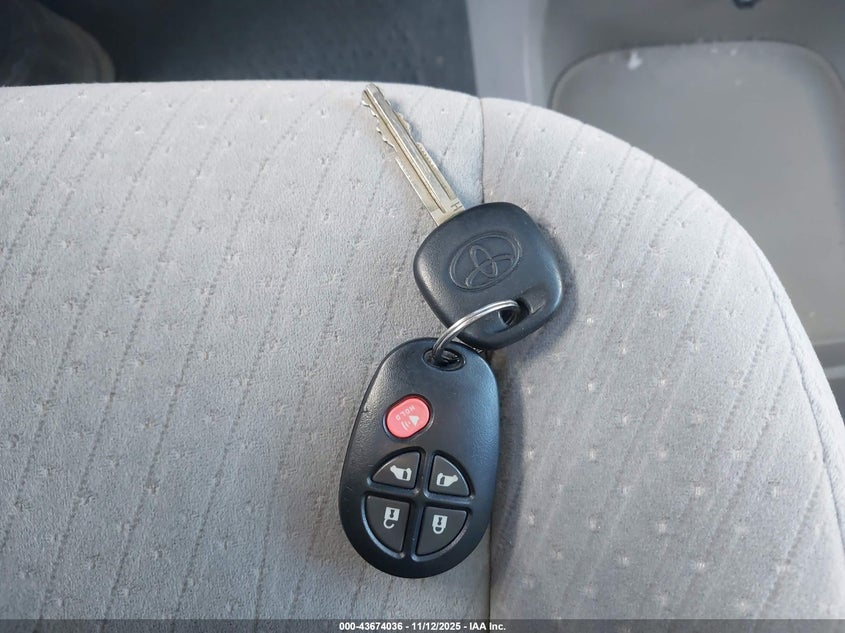 5TDKK3DC2FS684189 2015 TOYOTA SIENNA photo no. 11