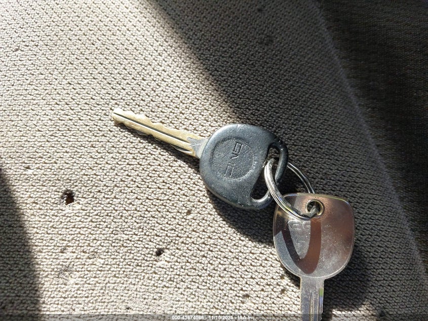 2005 GMC Sierra 1500 VIN: 1GTEC14X05Z357143 Lot: 43674066