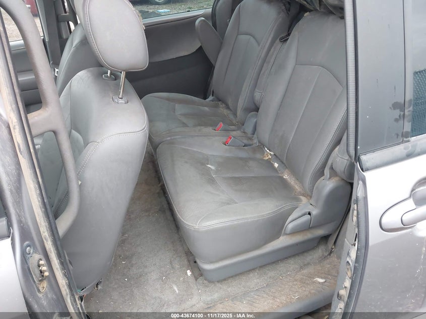 2005 Mazda Mpv Es VIN: JM3LW28J150555591 Lot: 43674100