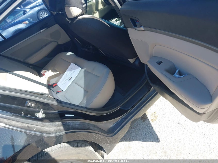 2017 HYUNDAI ELANTRA VALUE EDITION KMHD84LF8HU429596