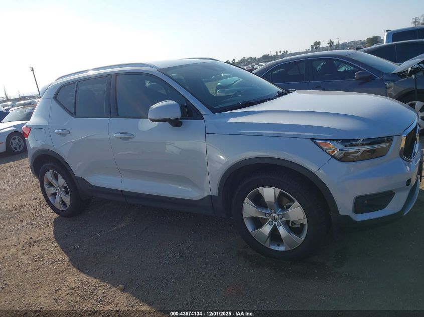2021 Volvo Xc40 T4 Momentum VIN: YV4AC2HK8M2536571 Lot: 43674134
