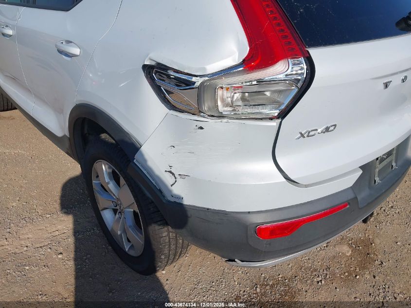 2021 Volvo Xc40 T4 Momentum VIN: YV4AC2HK8M2536571 Lot: 43674134