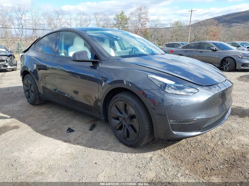 TESLA MODEL Y LONG RANGE DUAL MOTOR ALL-WHEEL DRIVE