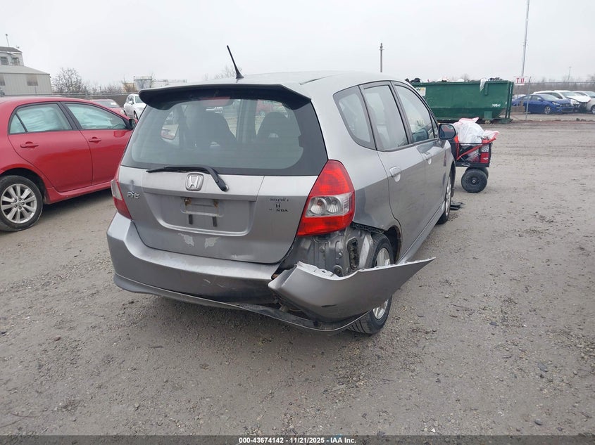 JHMGD38638S063654 2008 HONDA FIT photo no. 4