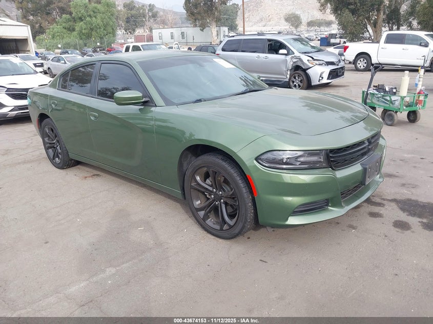 DODGE CHARGER SXT RWD