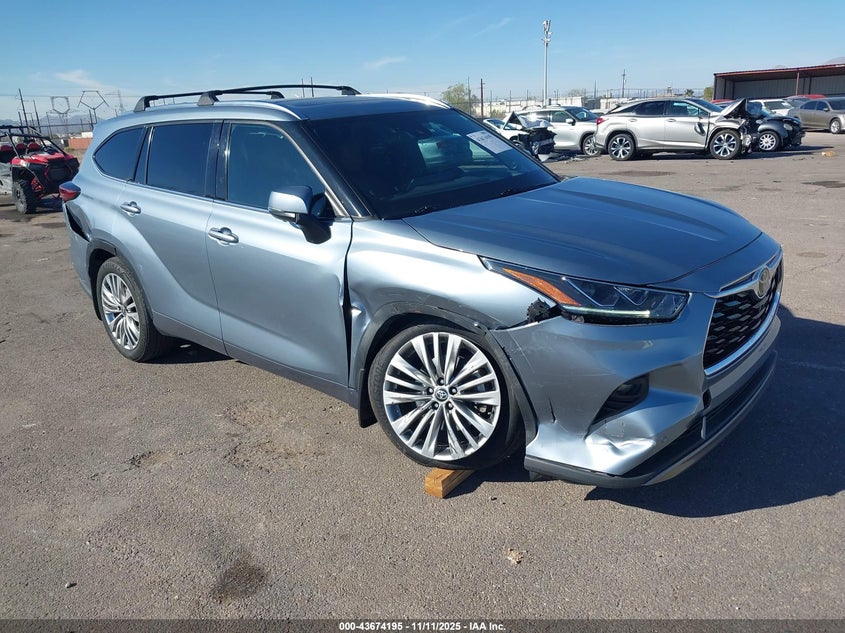 TOYOTA HIGHLANDER PLATINUM