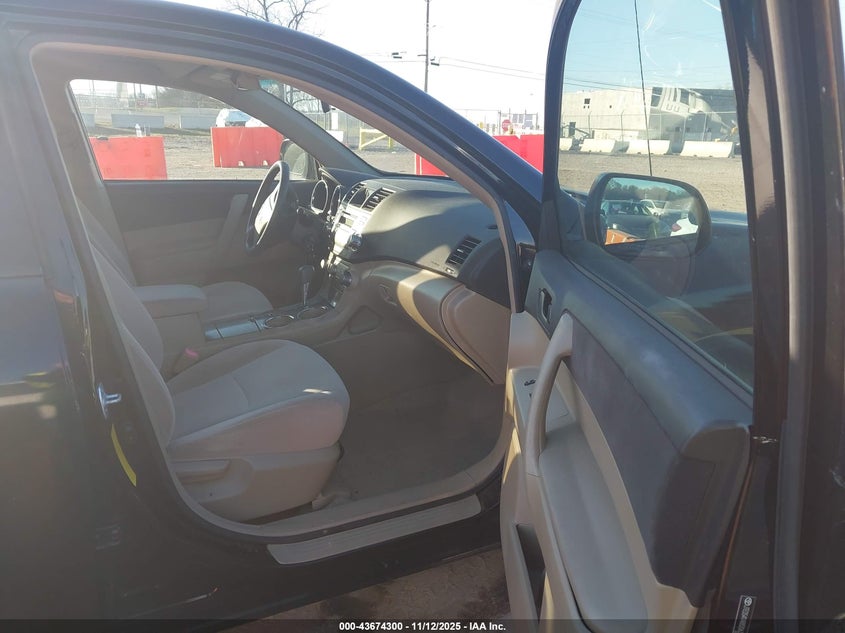 JTEDS41A882063370 2008 TOYOTA HIGHLANDER photo no. 5