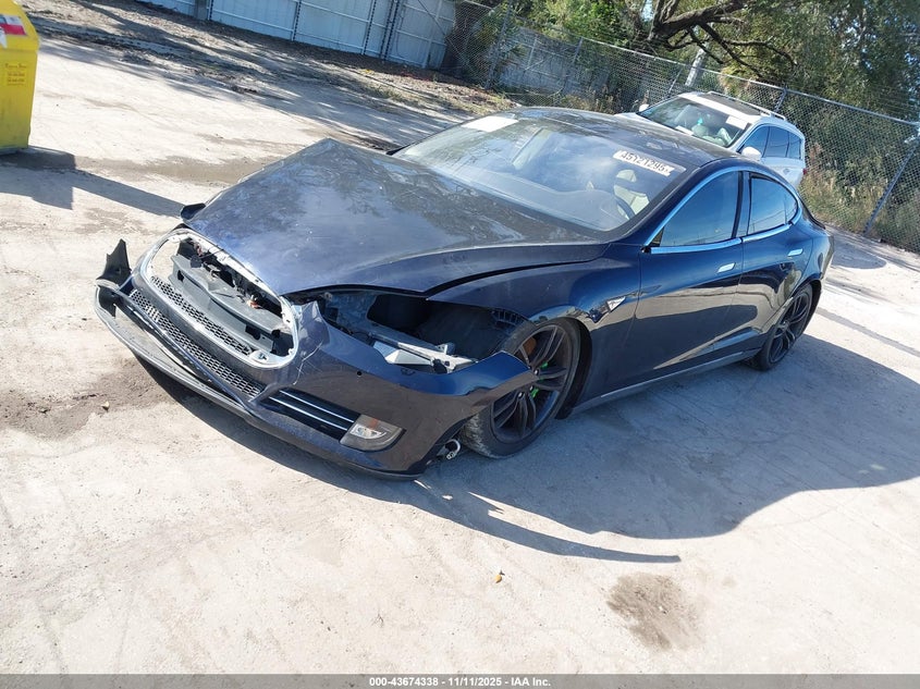 5YJSA1H15EFP43884 2014 TESLA MODEL S photo no. 2