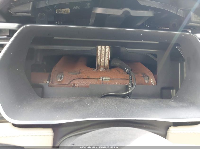 2014 Tesla Model S P85 VIN: 5YJSA1H15EFP43884 Lot: 43674338