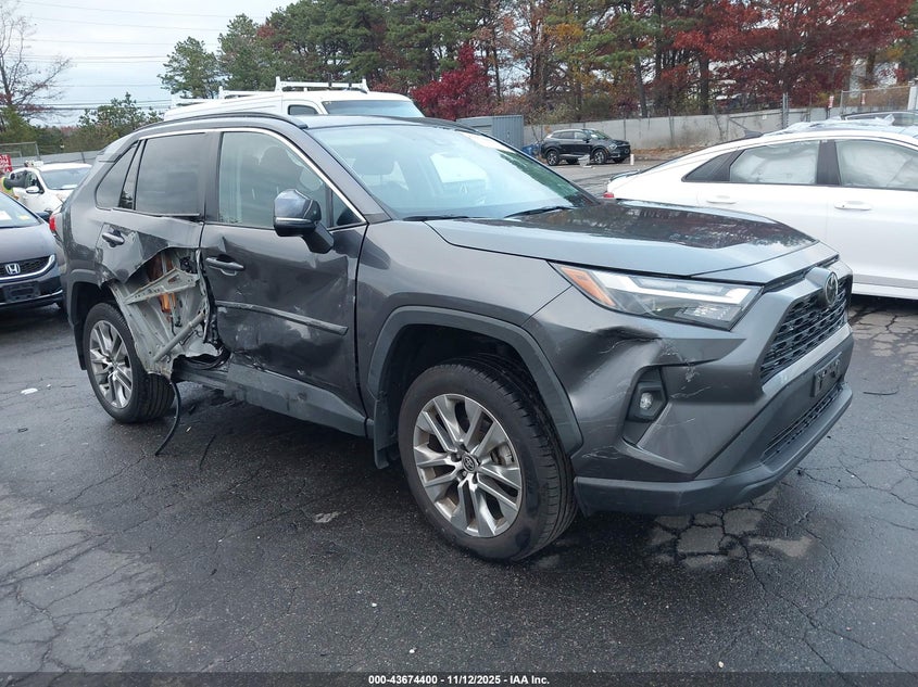 TOYOTA RAV4 XLE PREMIUM