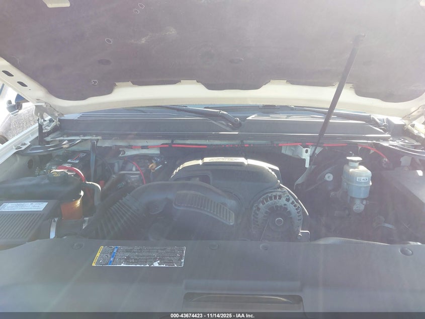 2008 Cadillac Escalade Standard VIN: 1GYFK63848R253798 Lot: 43674423