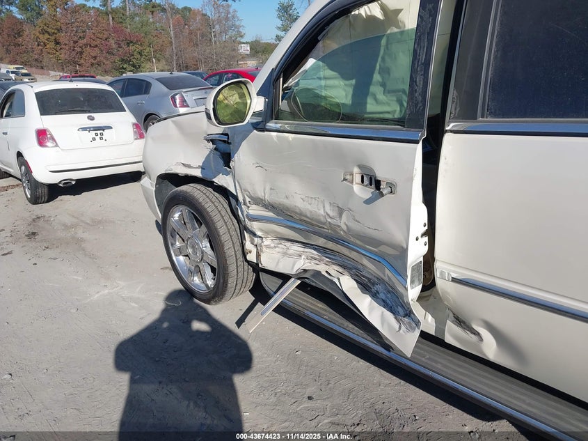 2008 Cadillac Escalade Standard VIN: 1GYFK63848R253798 Lot: 43674423