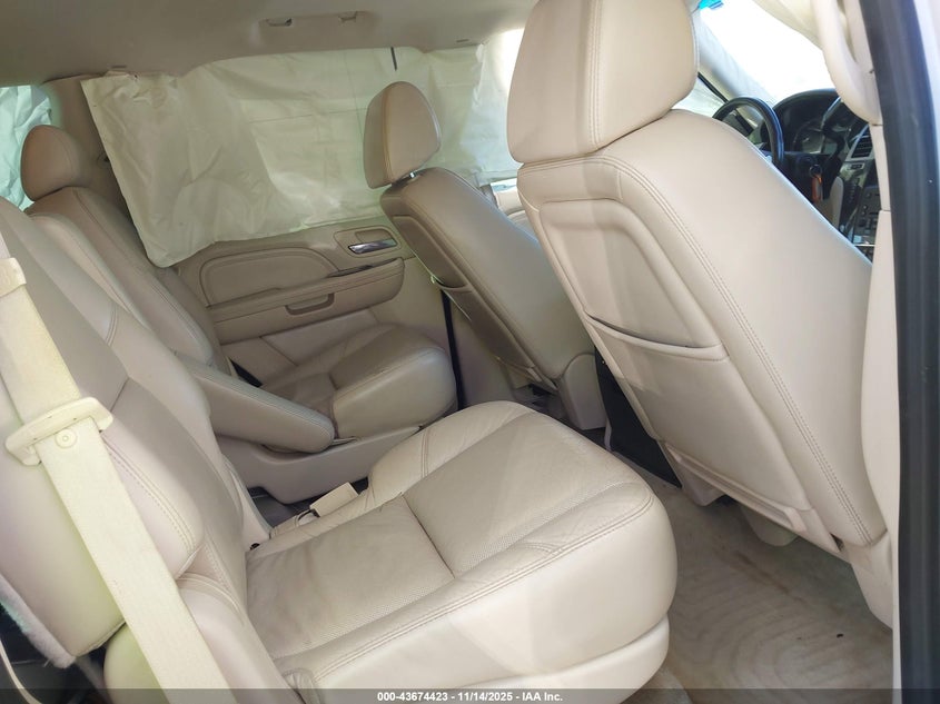 2008 Cadillac Escalade Standard VIN: 1GYFK63848R253798 Lot: 43674423