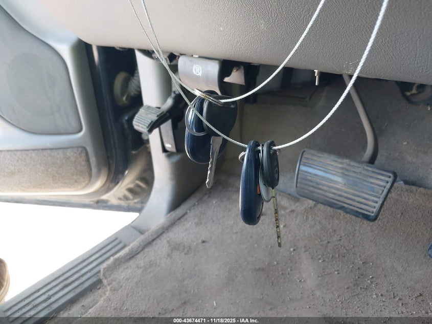 2005 GMC Yukon Xl 1500 Slt VIN: 1GKFK16Z35J152943 Lot: 43674471