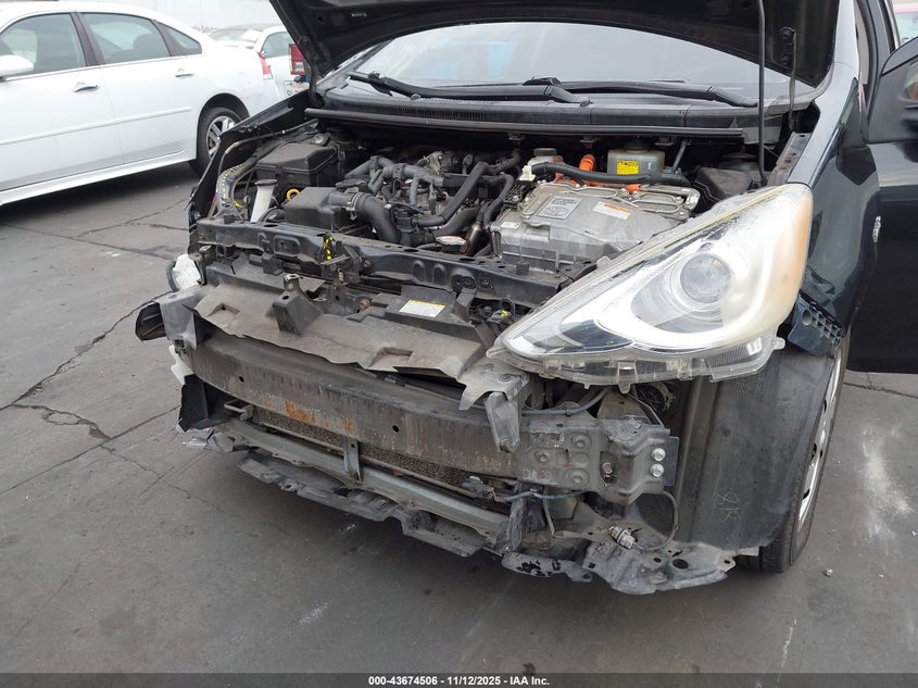 2016 Toyota Prius C One VIN: JTDKDTB3XG1123833 Lot: 43674506