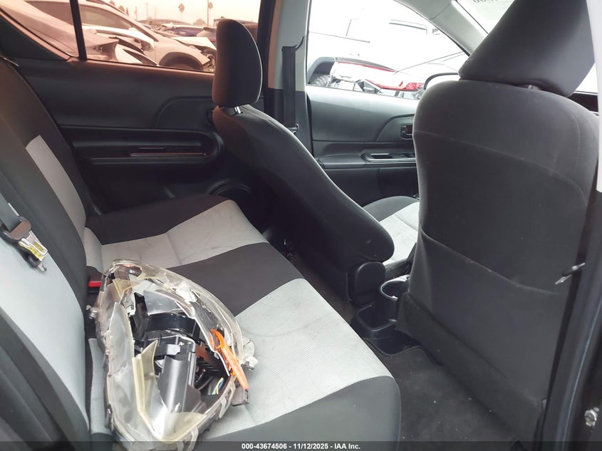 2016 Toyota Prius C One VIN: JTDKDTB3XG1123833 Lot: 43674506