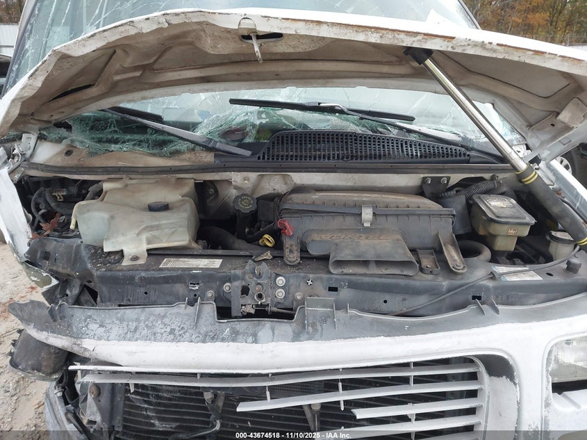 2000 GMC Savana Standard VIN: 1GTHG39R2Y1231599 Lot: 43674518