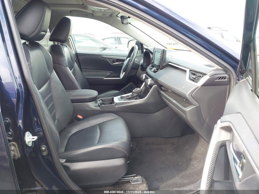 2020 TOYOTA RAV4 XLE PREMIUM 2T3C1RFV6LW060723