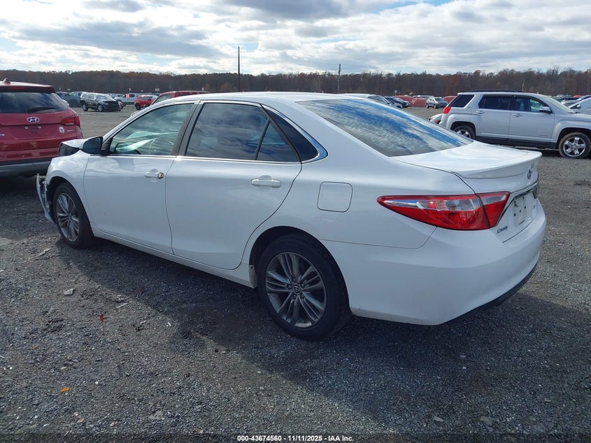 4T1BF1FK3GU558784 2016 TOYOTA CAMRY photo no. 3