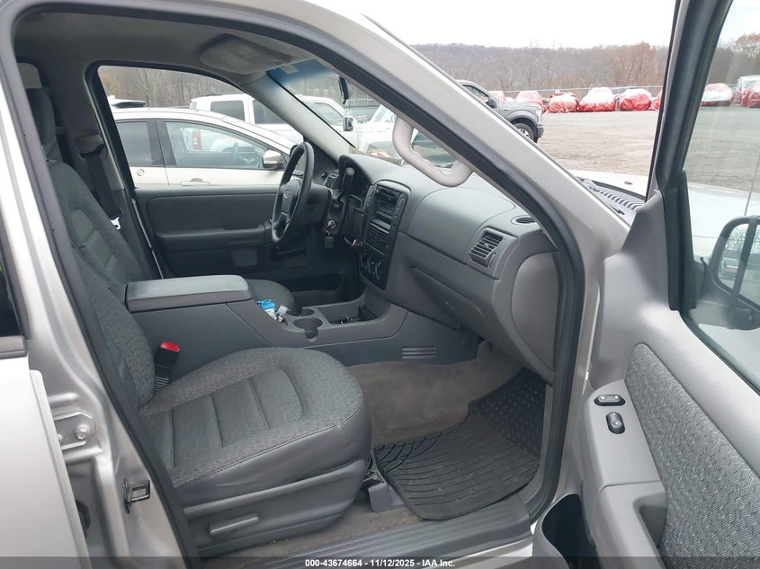 1FMZU62K13UC67864 2003 FORD EXPLORER photo no. 5