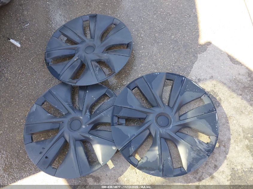 2024 Tesla Model Y Long Range Dual Motor All-Wheel Drive VIN: 7SAYGAEE6RF155047 Lot: 43674677