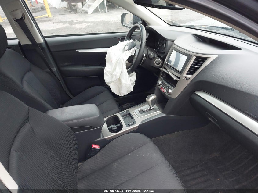 4S3BMBG6XB3256005 2011 SUBARU LEGACY photo no. 5