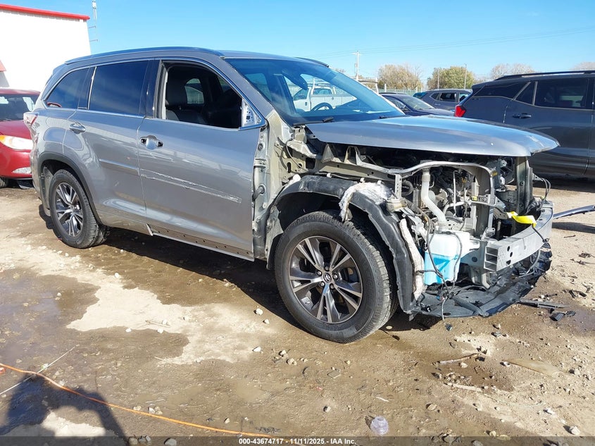 TOYOTA HIGHLANDER XLE V6