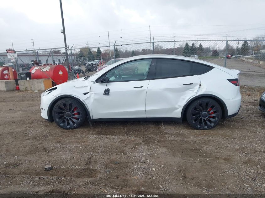 2024 Tesla Model Y Performance Dual Motor All-Wheel Drive VIN: 7SAYGDEF9RA281328 Lot: 43674719