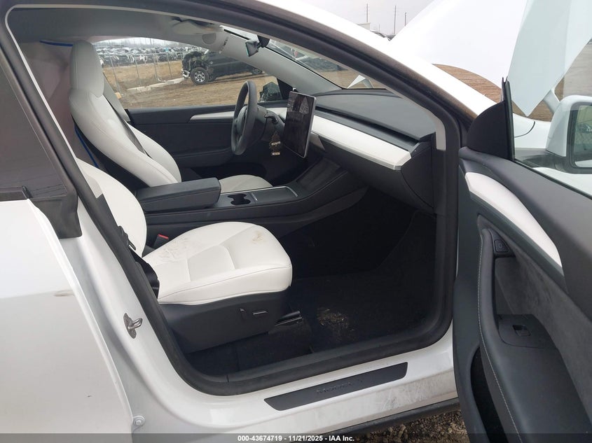 2024 Tesla Model Y Performance Dual Motor All-Wheel Drive