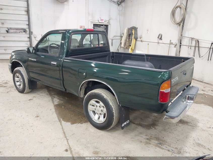 5TEPM62N5YZ708481 2000 TOYOTA TACOMA photo no. 3