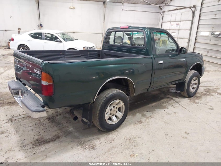 5TEPM62N5YZ708481 2000 TOYOTA TACOMA photo no. 4