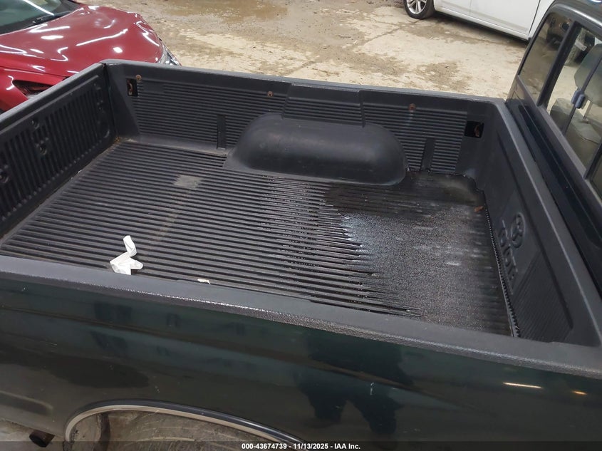 2000 Toyota Tacoma VIN: 5TEPM62N5YZ708481 Lot: 43674739