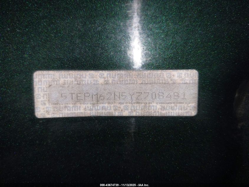 2000 Toyota Tacoma VIN: 5TEPM62N5YZ708481 Lot: 43674739