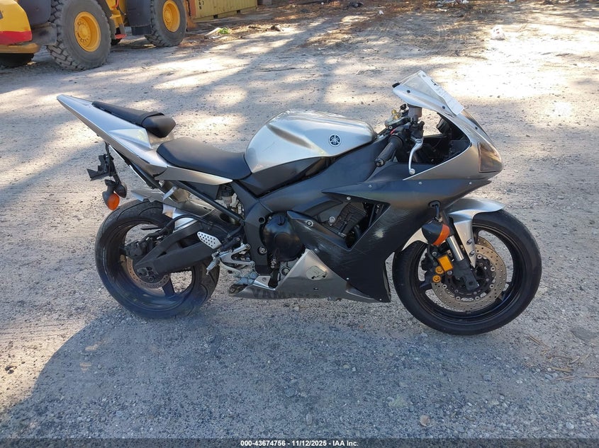 2002 Yamaha Yzfr1 VIN: JYARN10E62A001074 Lot: 43674756