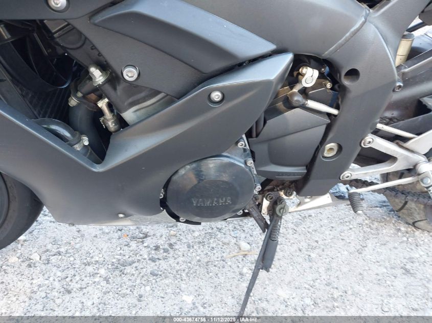 2002 Yamaha Yzfr1 VIN: JYARN10E62A001074 Lot: 43674756