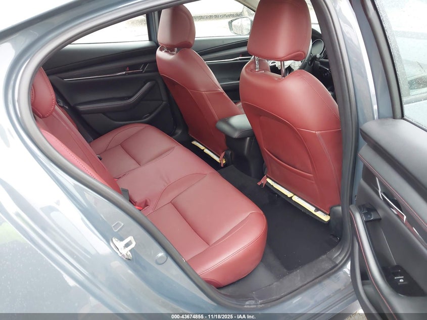 2023 Mazda Mazda3 2.5 S Carbon Edition VIN: 3MZBPACM1PM351450 Lot: 43674855